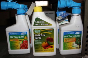 4407-monterey-70-percent-neem-oil-fruit-tree-spray
